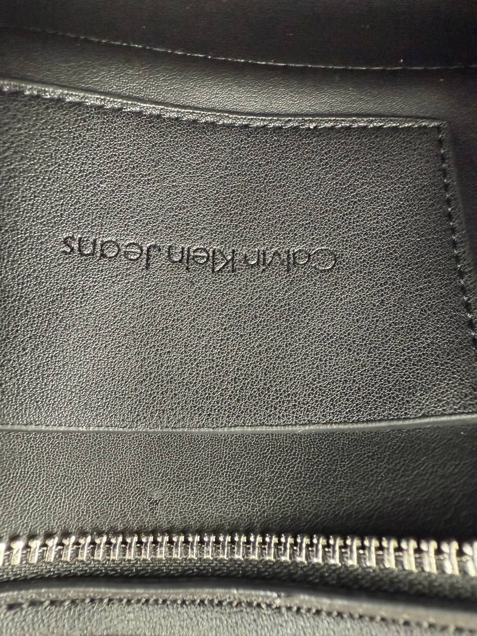 Calvin Klein Sculpted