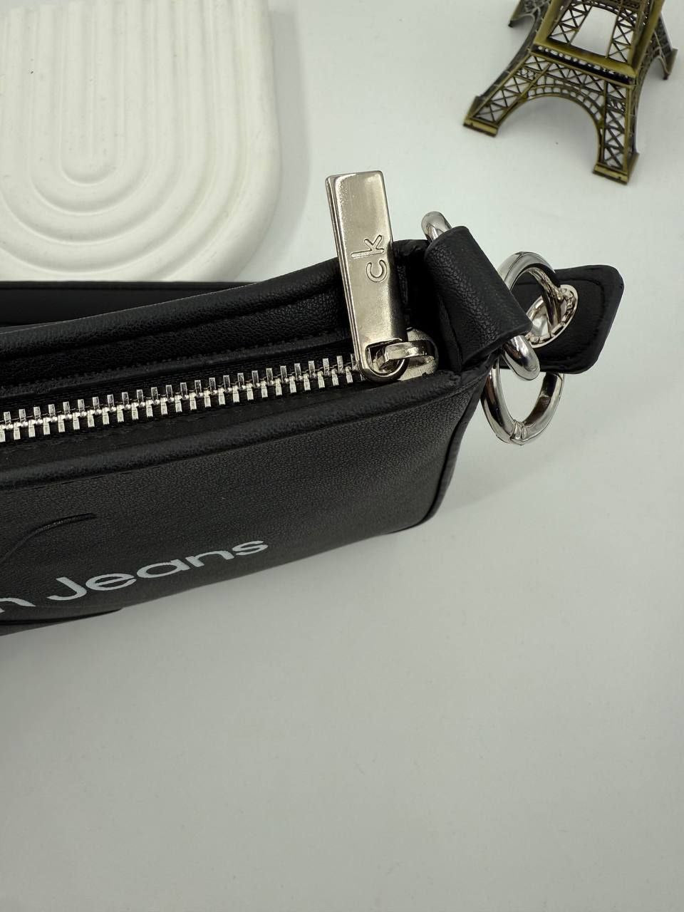 Calvin Klein Sculpted