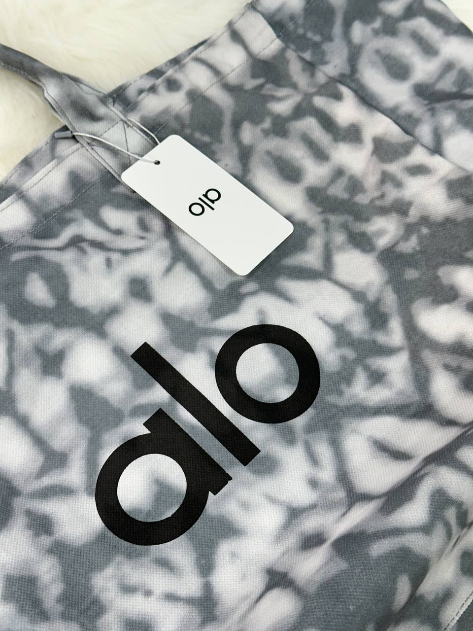 Alo Yoga Iconic Shopper Tote