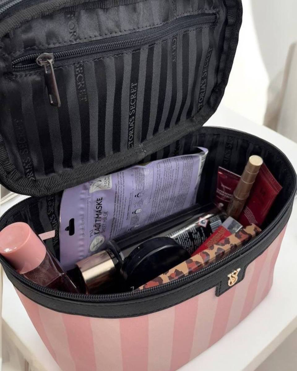 Victoria’s Secret Büyük Makyaj Çantası