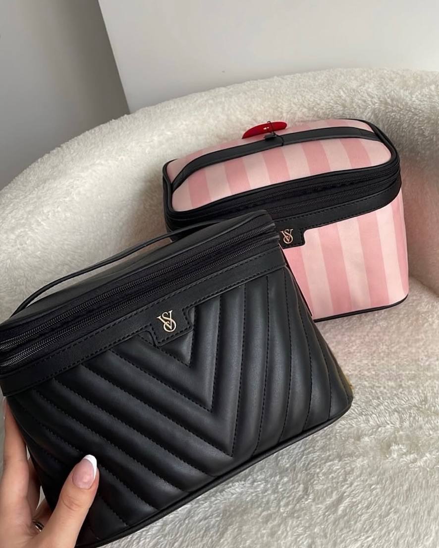 Victoria’s Secret Büyük Makyaj Çantası