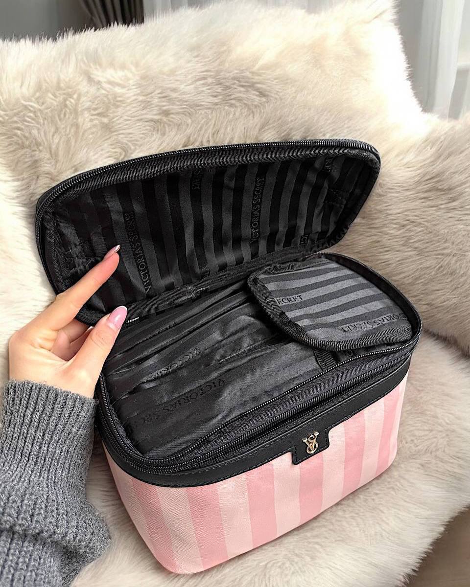 Victoria’s Secret Büyük Makyaj Çantası