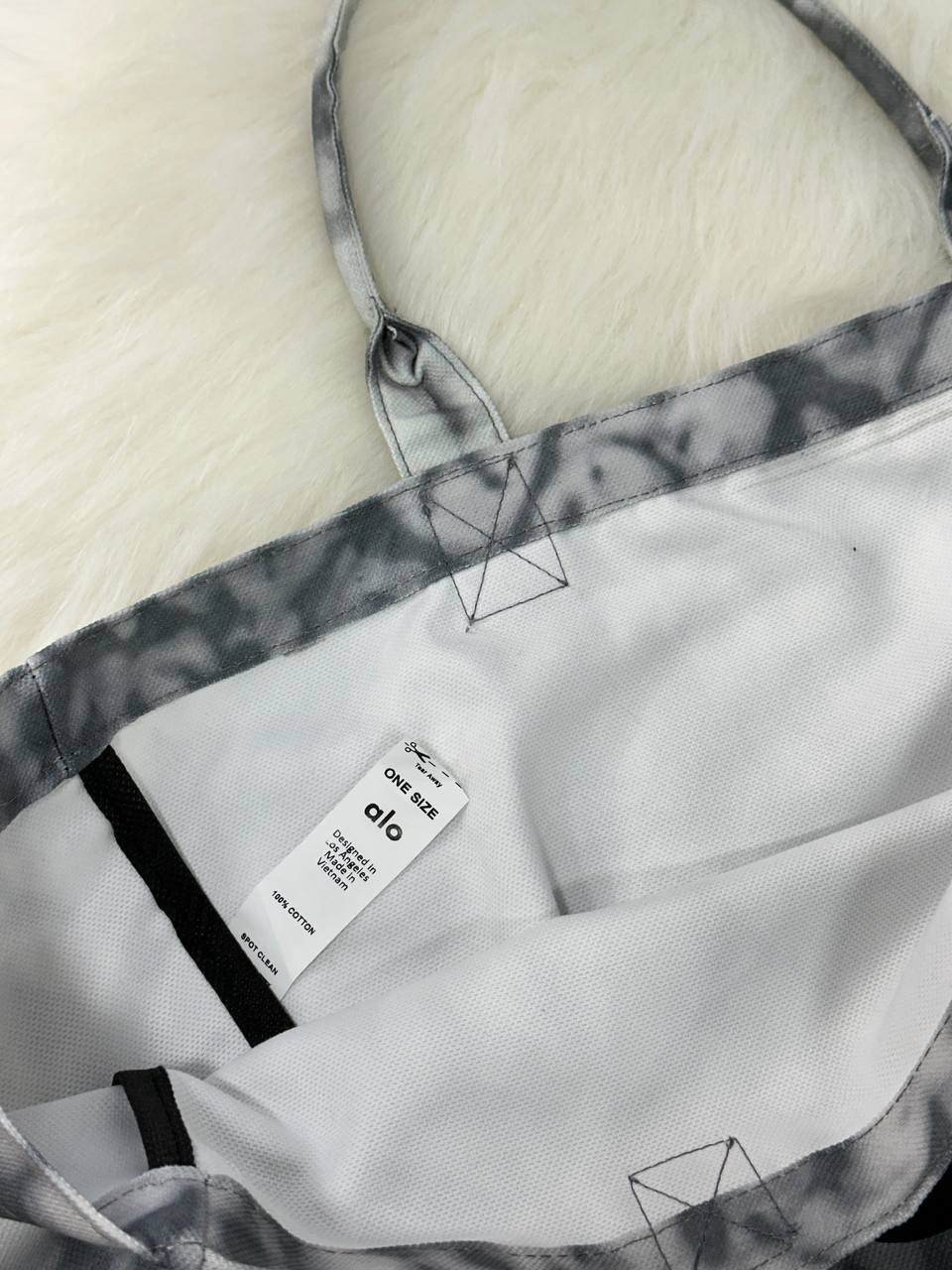 Alo Yoga Iconic Shopper Tote