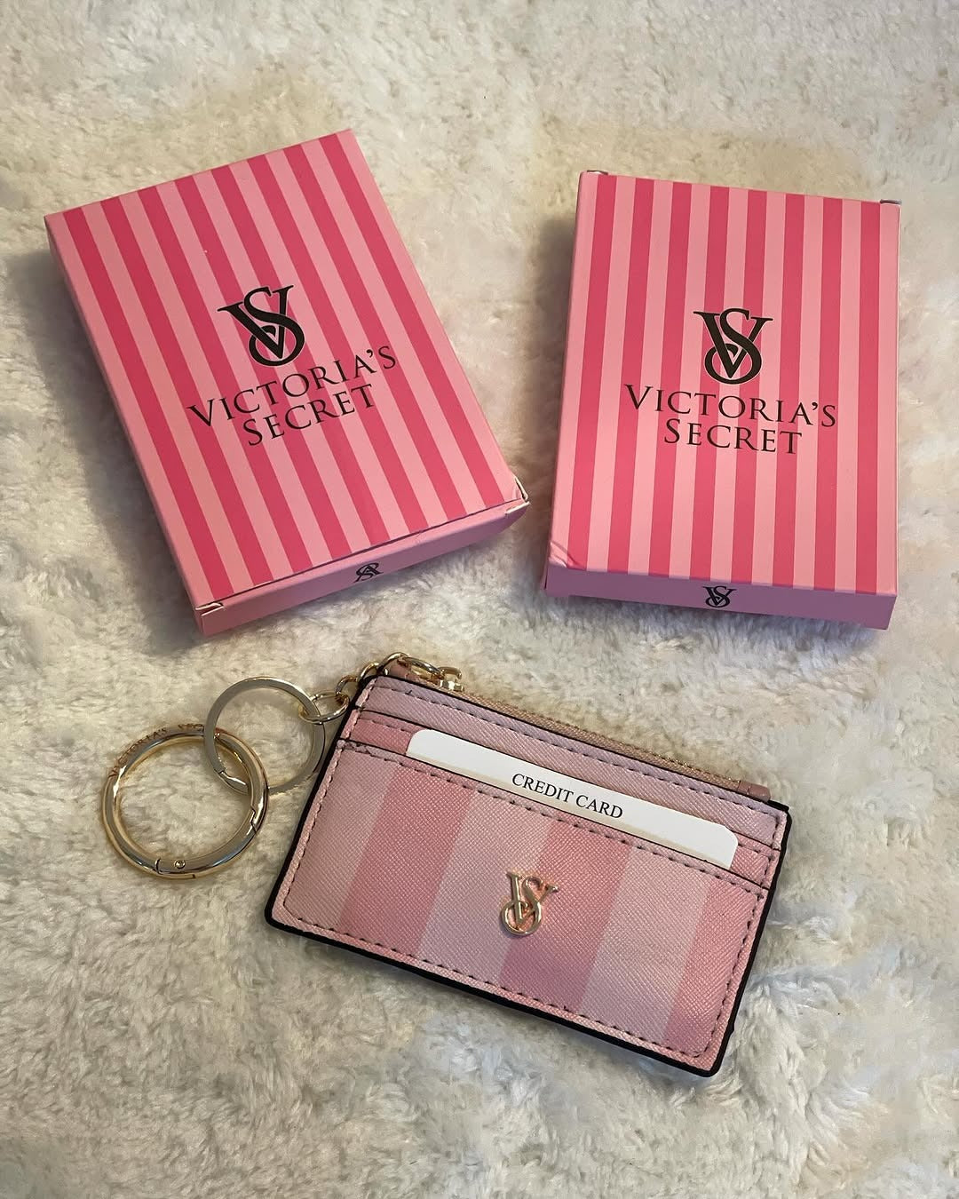 Victoria’s Kartlık Cüzdan