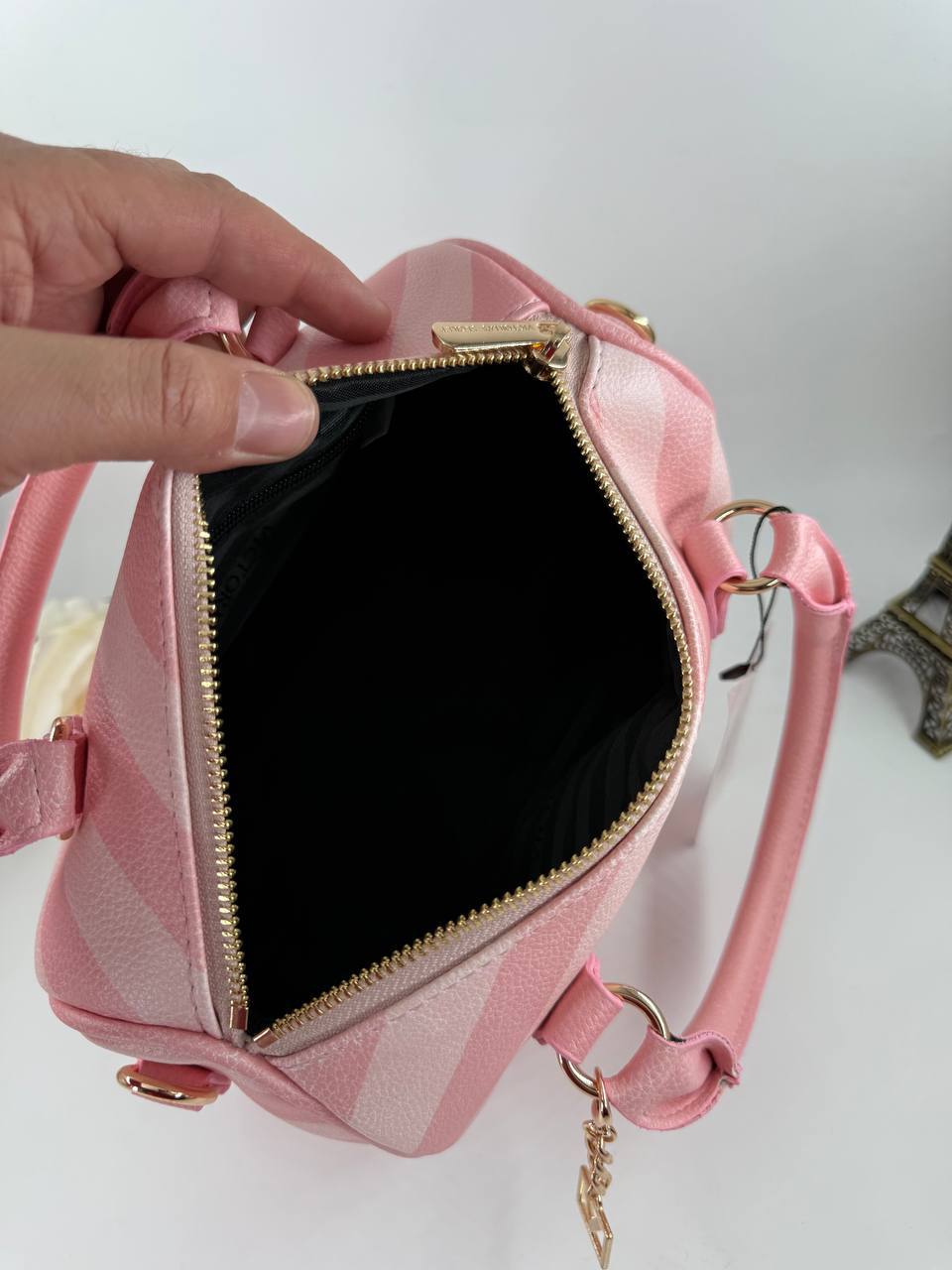 VICTORIA’S SECRET Speedy